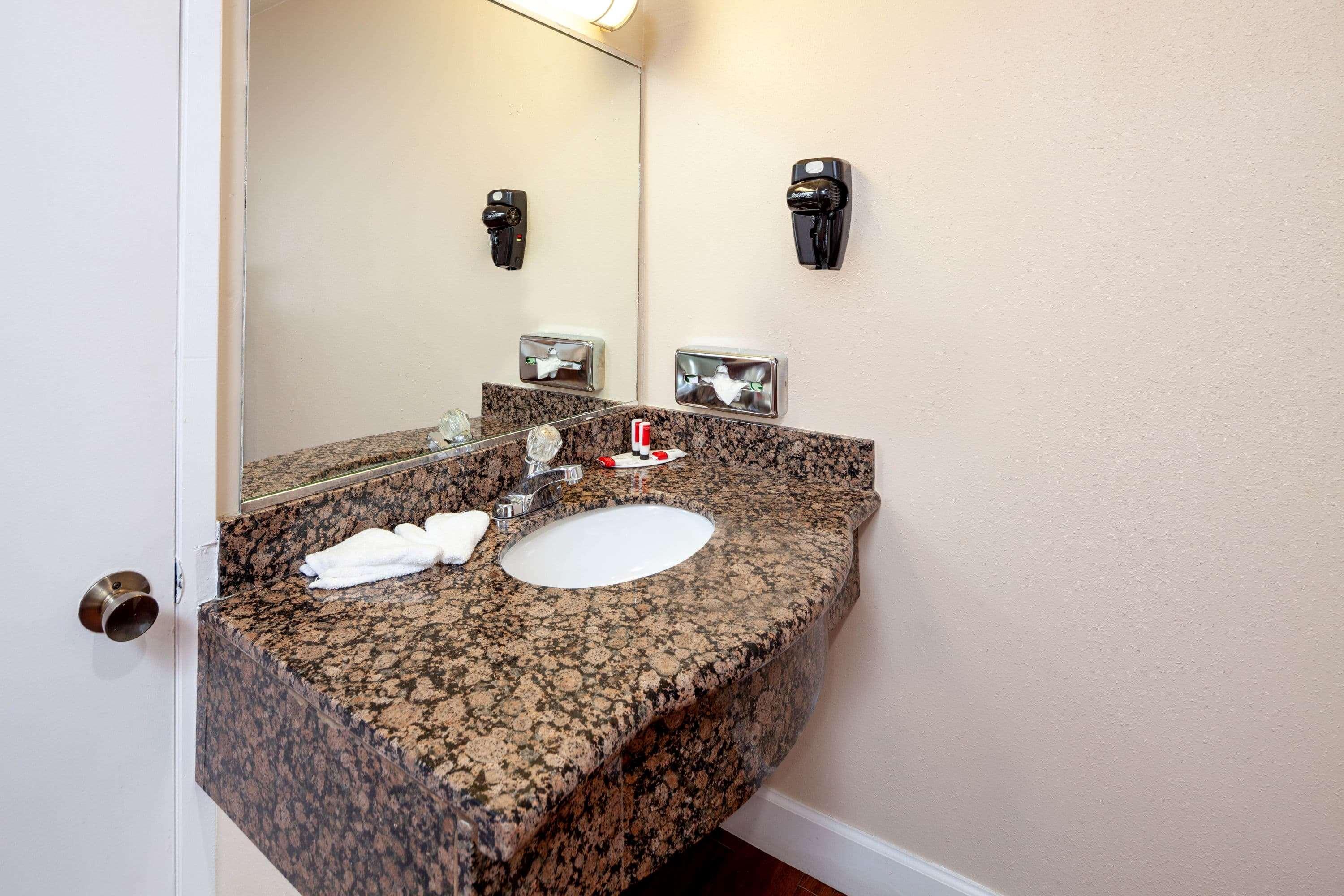 Travelodge By Wyndham Harbor City Los Angeles Luaran gambar